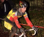 Sven Nys would end the day carrying his broken bike across the line. © Bart Hazen