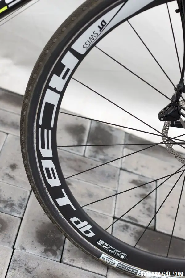 eetbaar Maak plaats Geheim DT Swiss RC 38 Spline T wheels weigh in at a claimed 1310g for the set. ©  Cyclocross Magazine - Cyclocross Magazine - Cyclocross and Gravel News,  Races, Bikes, Media