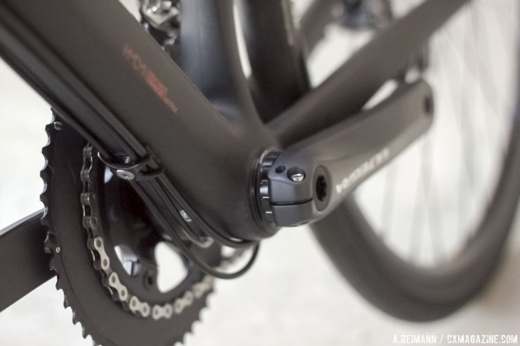 The Grade models both use full external housing routing throughout. © A. Reimann / Cyclocross Magazine