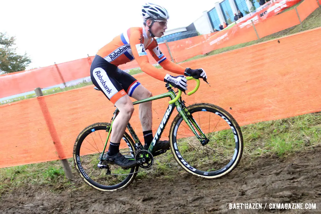 Jens Dekker on his way to second place in the Junior Men's race at the Valkenburg World Cup © Bart Hazen