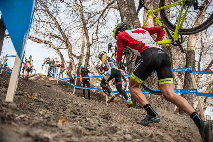 New cyclocross champion Raphael Gagne on the runup. © Thomas Fricke
