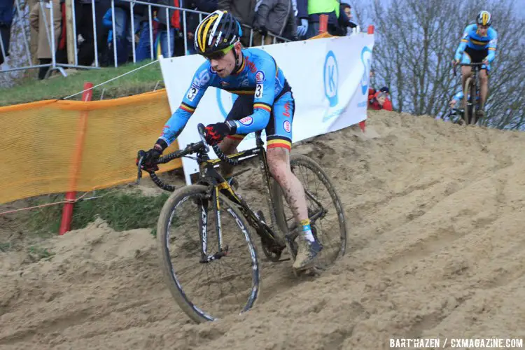 Eli Iserbyt handled the sand better than anyone else in the U23 race at Koksijde. © Bart Hazen