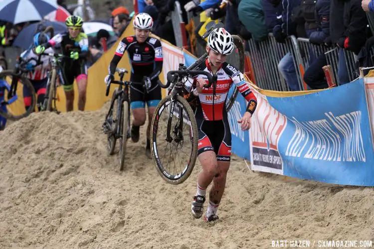 Laura Verdonschot started her season strongly in China, and continues to impress, finishing in 13th. 2015 Koksijde World Cup Women. © B. Hazen / Cyclocross Magazine