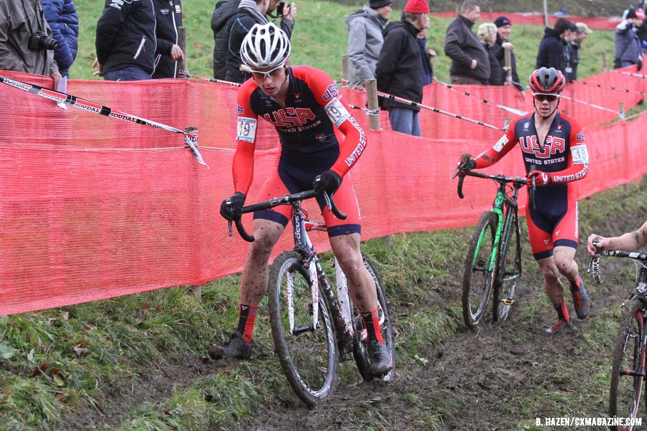 Namur's infamous rutted off camber pass. Some run while others go foot out. © Bart Hazen