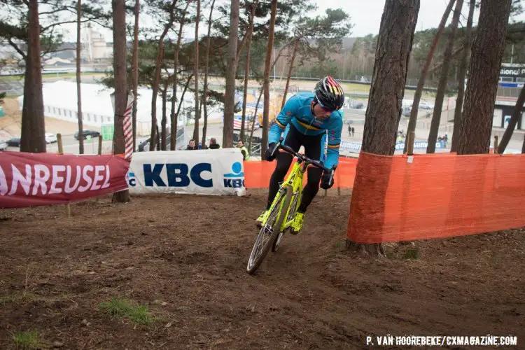 Sven Nys in pre-rides the course before his final World Championship race. Will he pull off the storybook ending? Course Inspection. 2016 UCI Cyclocross World Championships. © P. Van Hoorebeke/Cyclocross Magazine