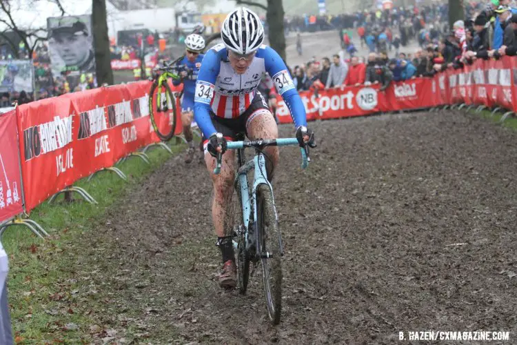 American National Champion Katie Compton overcame a poor start to finish inside the top 15. © Bart Hazen