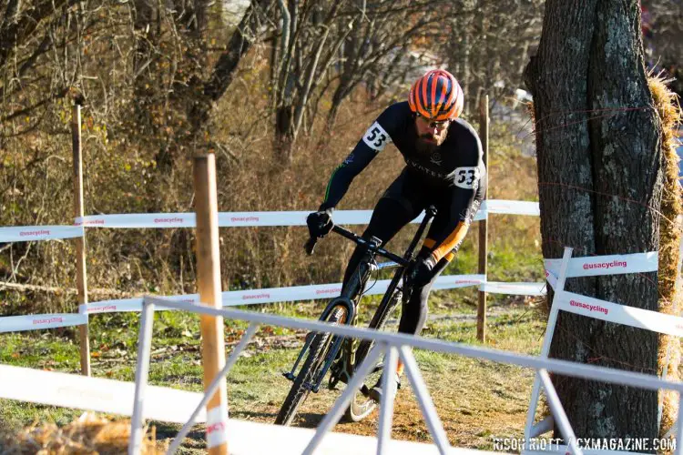 Whittier fought his way up to catch Swanson and set up his final move. © R. Riott / Cyclocross Magazine