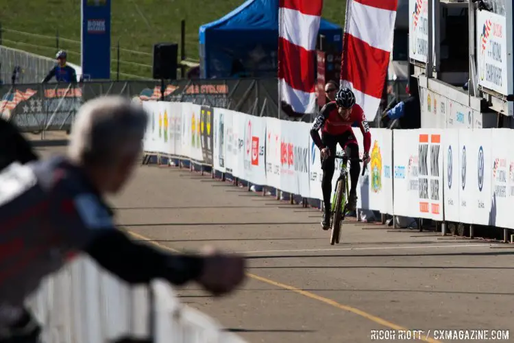 Even with a lap to go, Timmerman was fighting to ensure his lead. © R. Riott / Cyclocross Magazine