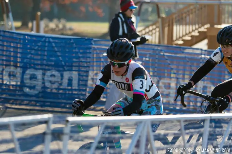 Marayah Deese tackles the first corner. © R. Riott / Cyclocross Magazine
