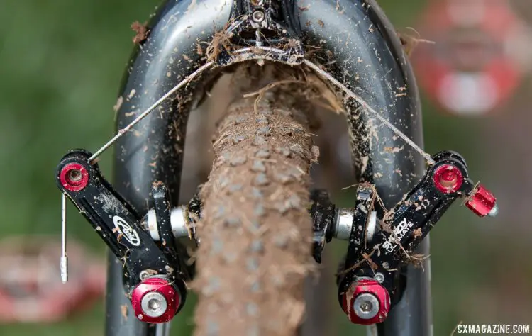 Avid Shorty Ultimate cantilever brakes slowed down her Vittoria Qurano 46 carbon wheels. © Cyclocross Magazine