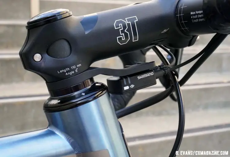 The headset spacer with integrated junction-box mount keeps the stem clear of rubber bands. © Cyclocross Magazine