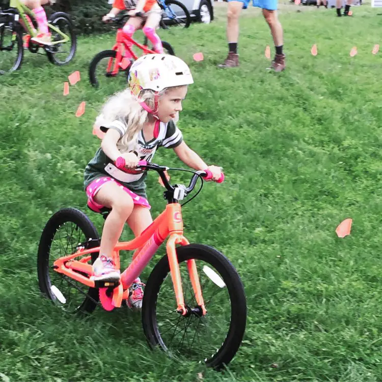 The promoter's daughter even got into the action, racing her first kid's race. photo: Kristie Hancock