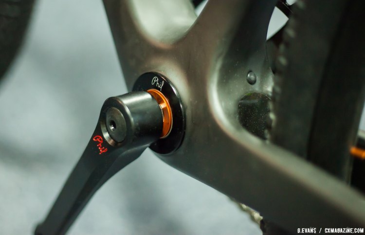 Square taper cranks on a Santa Cruz Stigmata? It is made possible thanks to custom made PressFit 30 bottom bracket cups that are threaded to accept Phil’s own square taper BB. © Cyclocross Magazine