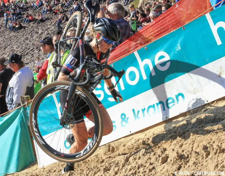 Elle Anderson climbed to 15th after crashing in the sand. 2016 Superprestige Zonhoven women's race. © Bart Hazen / Cyclocross Magazine