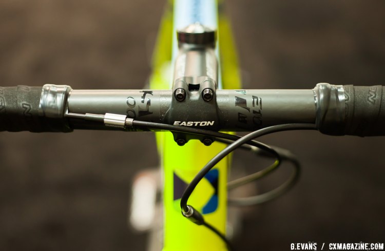 The cockpit features more Easton bits like the E100 carbon handlebar and EA90 aluminum stem. © Cyclocross Magazine