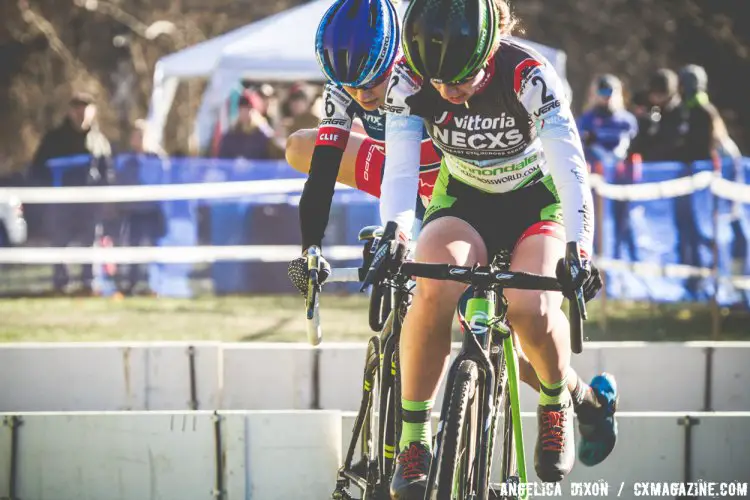 Emma White, Vittoria Series leader, and Maghalie Rochette battled for several laps. © Angelica Dixon