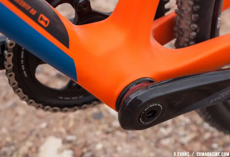 The BB shell is plenty stout and provides a solid, stable platform. © Cyclocross Magazine