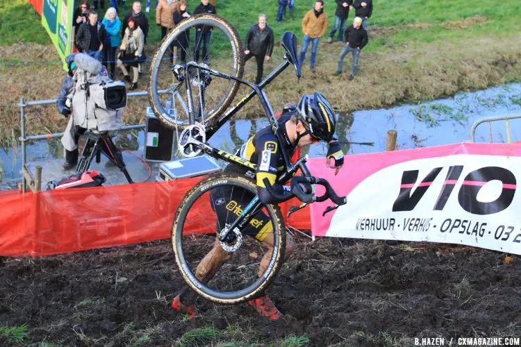 Corne van Kessel at the 2016 Soudal Classics Jaarmarktcross in Niel. © B. Hazen / Cyclocross Magazine