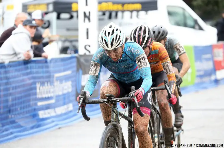 McFadden leads the chase of Nash. 2016 CXLA Day 2. © Cathy Fegan-Kim / Cyclocross Magazine