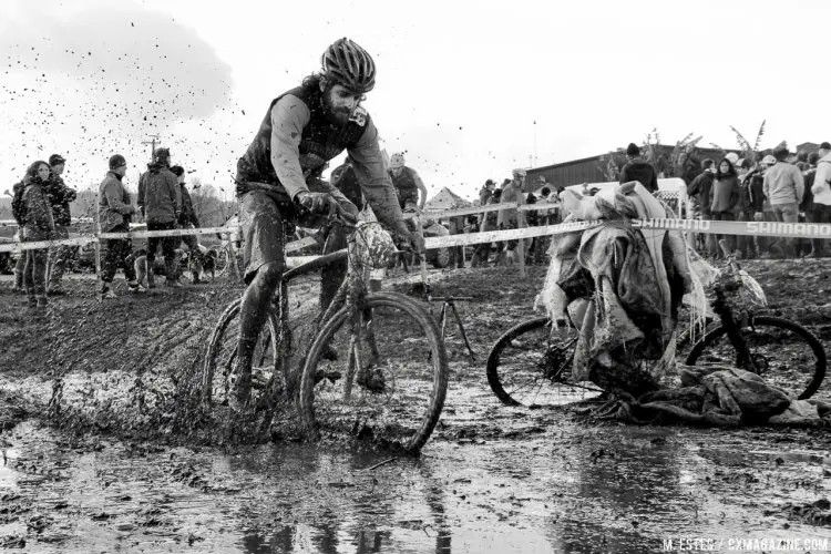 It was a wet day even without the flamingo pond. 2016 SSCXWC Men's Finals. © M. Estes / Cyclocross Magazine