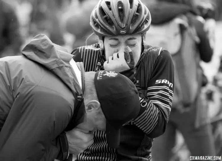 Crystal Anthony suffered from frozen hands but had quick help in the form of a breath of hot air and our photographer's gloves. A look back at the 2016 Cyclocross Nationals' final day. © A. Yee / Cyclocross Magazine