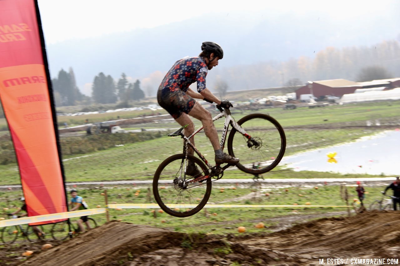 A competitor doing his best E.T. impersonation. The 10th SSCXWC in Portland, 2016. © M. Estes / Cyclocross Magazine