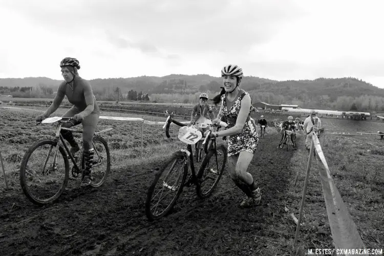 There were lots of smiles despite the leg-sapping conditions. 2016 SSCXWC Women's Finals. © M. Estes / Cyclocross Magazine