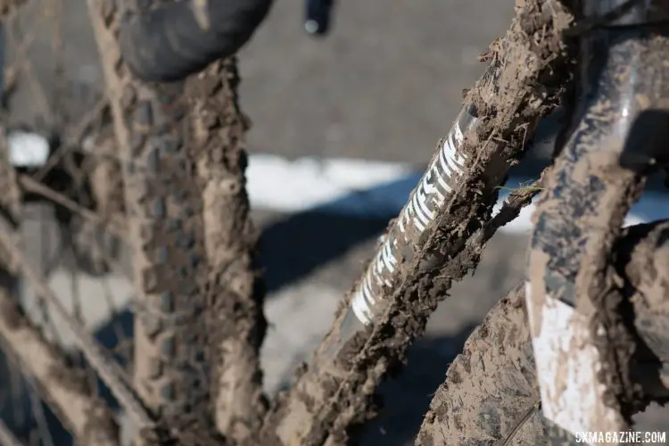 Wilier Triestina Jaroon + drop bar plus bike really surprised us in the mud, floating over deep ruts despite collecting a lot of mud in the process, including along the down tube-routed cables and hoses. © Cyclocross Magazine