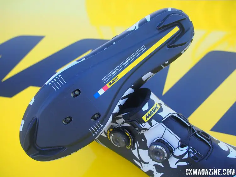 The Energy Carbon Outsole is designed for optimal stiffness according to Mavic. Sea Otter Classic 2017 © Cyclocross Magazine