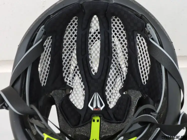 The Racemaster comes with two replaceable liners that fit inside the helmet. © Cyclocross Magazine