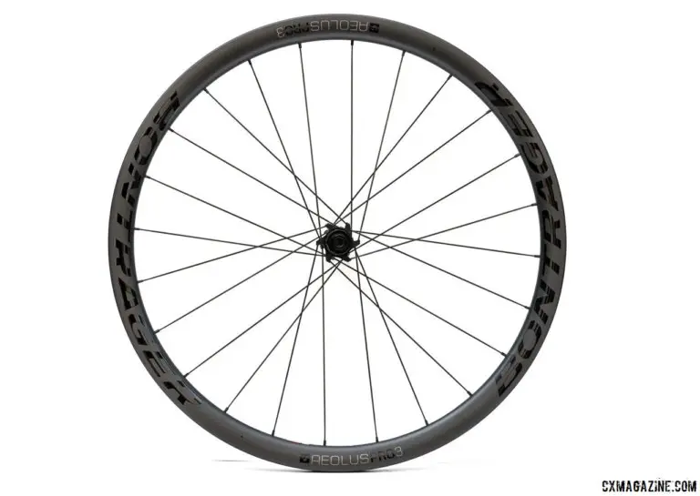 In Review: Bontrager Aeolus 3 Pro Tubeless-Ready Carbon Disc Clincher ...