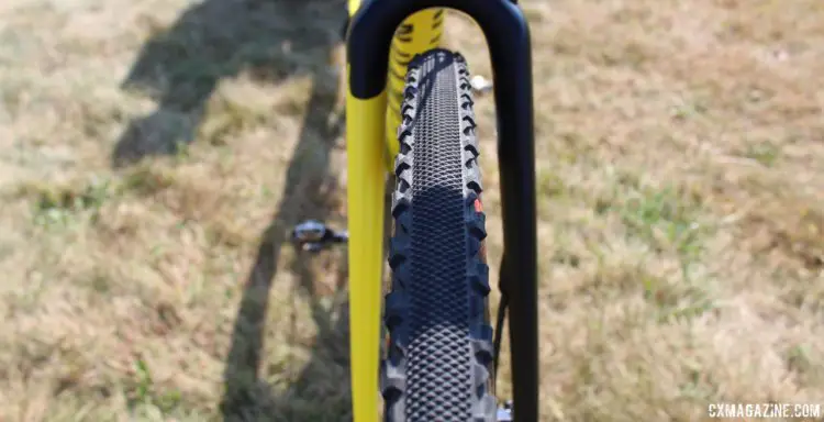 Chainel had her bike equipped with 33mm Challenge Chicane Team Edition file treads for the dry, dusty conditions in Waterloo. Lucie Chainel's Canyon Inflite, 2017 World Cup Waterloo. © Z. Schuster / Cyclocross Magazine