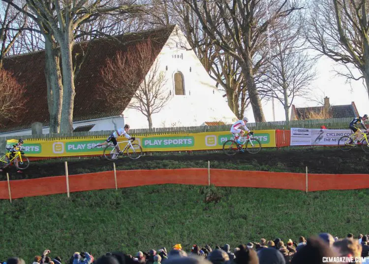 Run. Remount. Ride. 2017 Bogense UCI Cyclocross World Cup. © B. Hazen / Cyclocross