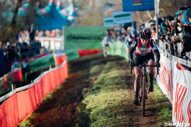 Ellen Noble took the lead spot several times during Sunday's race. 2017 Flandriencross. © J. Curtes / Cyclocross Magazine