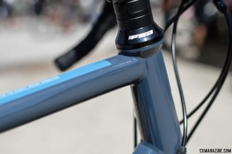 The top tube forms a D-shape by the head tube. Breezer Inversion gravel / cyclocross bike. © C. Lee / Cyclocross Magazine