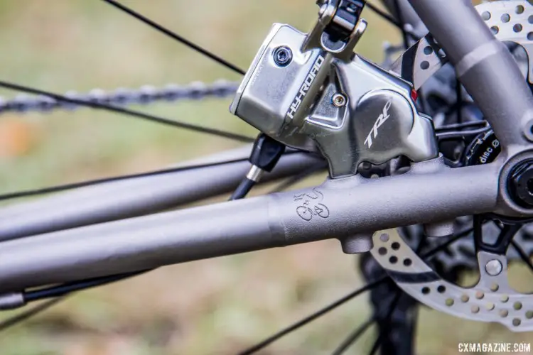 Unlike the front brake, the rear caliper is a flat mount native unit. Also visible are Moots' 3D printed dropouts. Gage Hecht's 2017 Pan-Ams Moots Psychlo X RSL. © D. Perker / Cyclocross Magazine