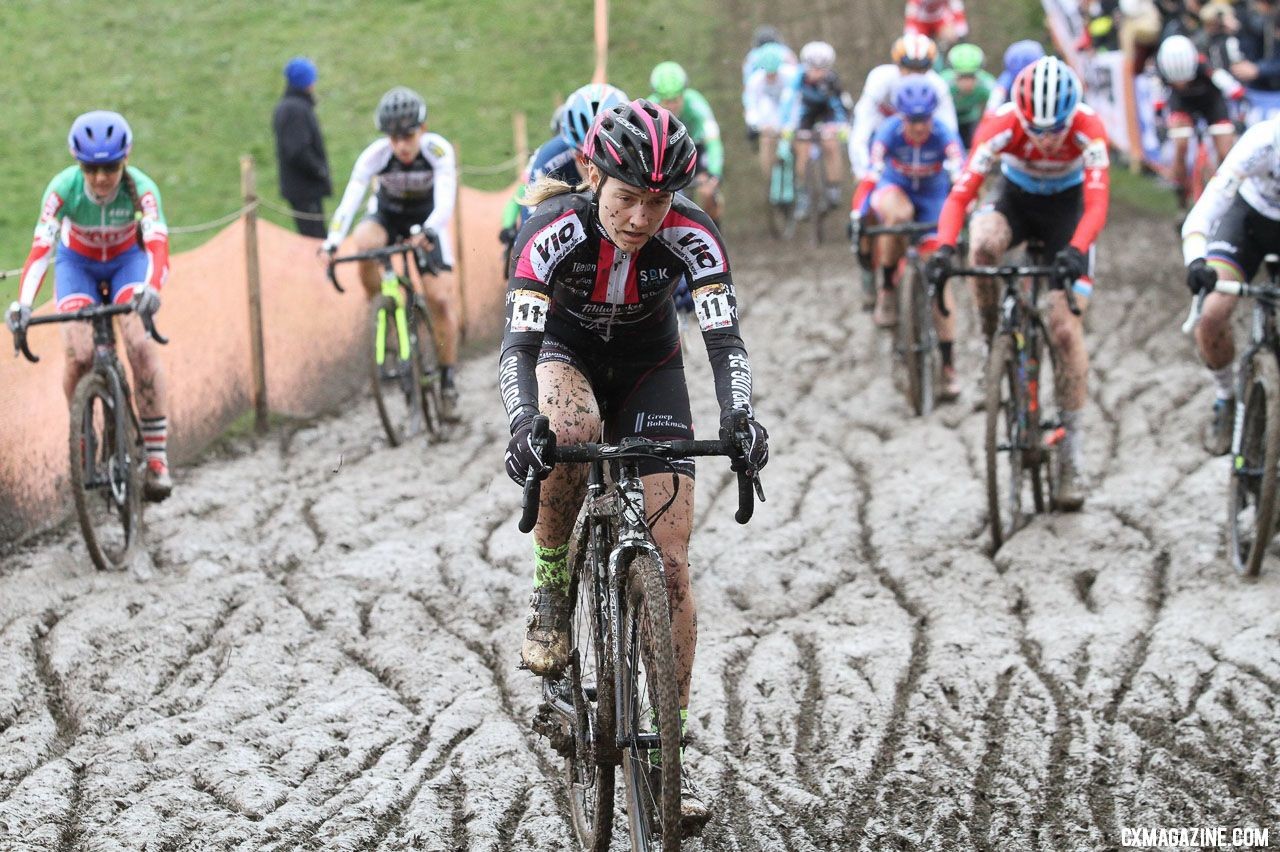 Elle Anderson made the Worlds team, and now builds up to Wordls with a 22nd today. Nommay UCI Cyclocross World Cup - Elite Women. © B. Hazen / Cyclocross Magazine