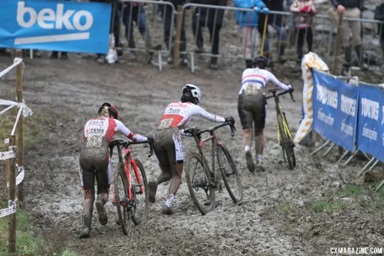 The conditions frequently forced riders off the bike. 2018 GP Sven Nys Baal. © B. Hazen / Cyclocross Magazine