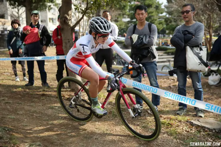 Miho Imai rode to third place. 2018 Cyclocross Tokyo. © So Isobe / Cyclocross Magazine