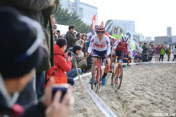 Winner Yu Takenouchi and Kosaka Ko battle at the front of the Elite Men's race. 2018 Cyclocross Tokyo. © So Isobe / Cyclocross Magazine