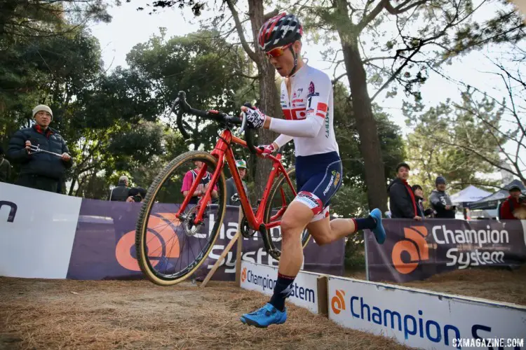 The race had barriers and fans with replica jerseys of a different kind behind the barriers. 2018 Cyclocross Tokyo. © So Isobe / Cyclocross Magazine