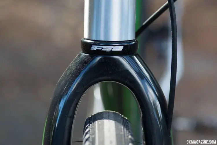 The 2018 Van Dessel Country Road Bob singlespeed cyclocross / gravel bike features Van Dessel's excellent, high tire clearance fork. © Cyclocross Magazine