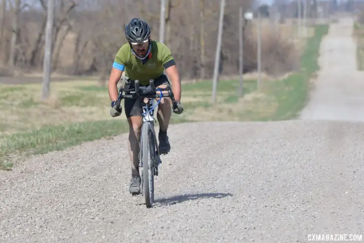 Aero bars are catching on for gravel events. 2018 Trans Iowa Gravel Race. © Jon Duke / Cyclocross Magazine