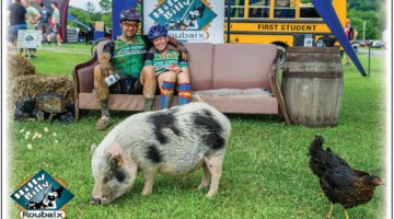 The post-race photo booth featured Abel and Bella the pigs and a discarded couch. 018 Hilly Billy Roubaix. © Mike Briggs