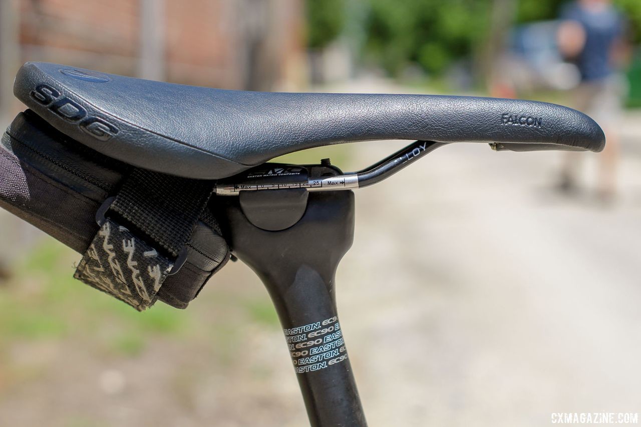 Richey used a SDG Falcon saddle for his 11+ hours in the saddle at the DK200. Craig Richey's 2018 Dirty Kanza 200 Devinci Hatchet. © Z. Schuster / Cyclocross Magazine