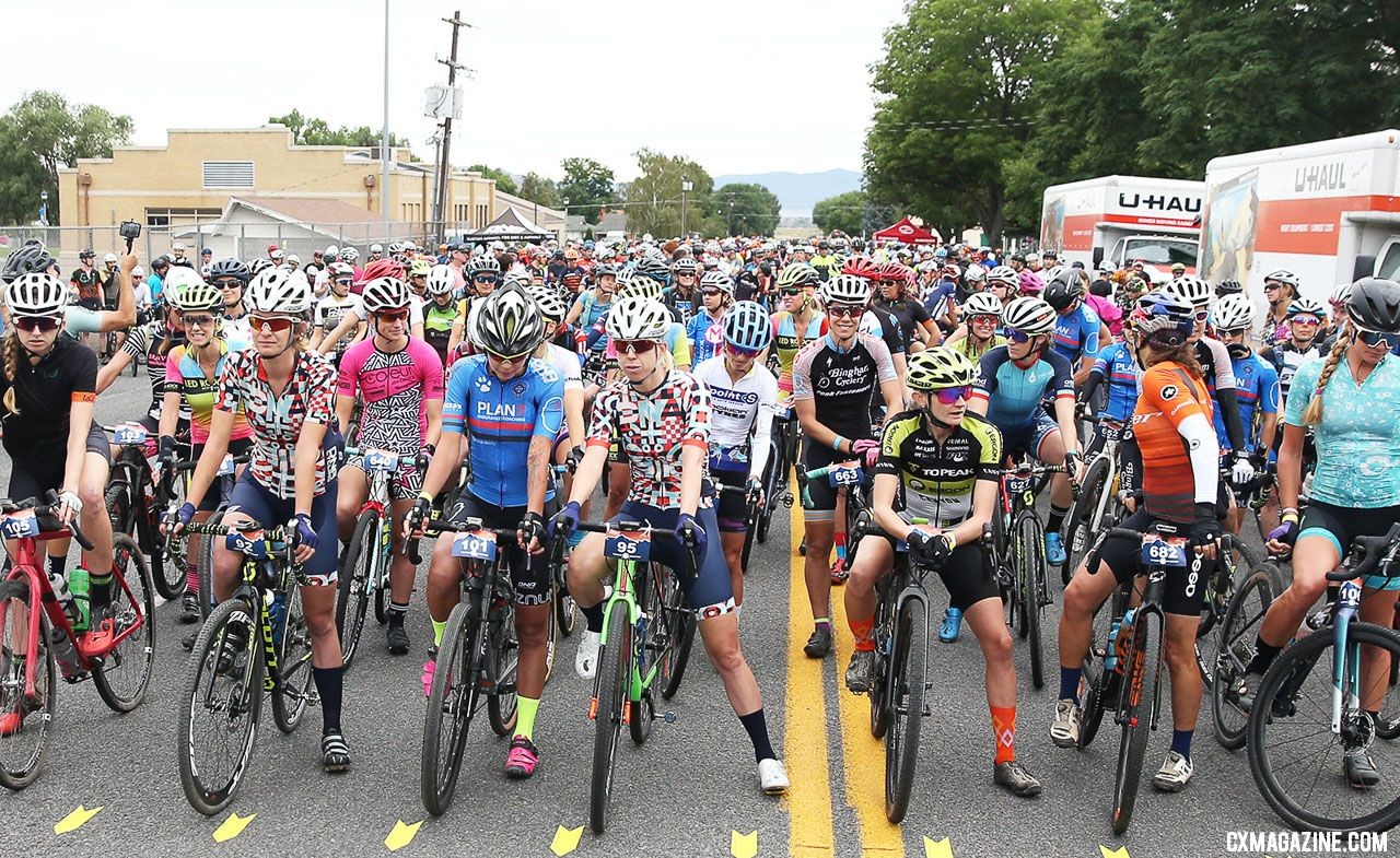 600 starters with the women’s field starting first. © Cathy Fegan-Kim