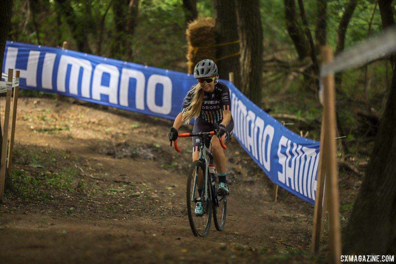 A rider heads through the wooded part of the course. 2018 Trek CX Cup, Waterloo © Cyclocross Magazine / R. Clark