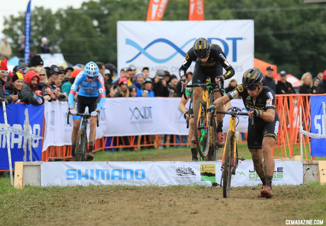 Lars van der Haar took the safer route over the barriers, but couldn't keep the leaders in his sights. 2018 Jingle Cross World Cup. © D. Mable / Cyclocross Magazine