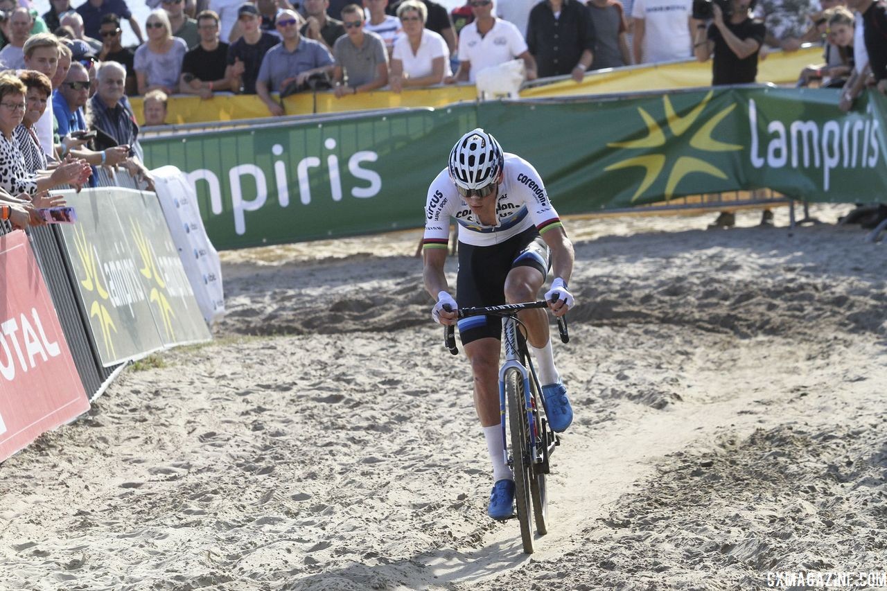 Even with an injury, Van der Poel was dialed in on Sunday. 2018 Superprestige Gieten. © B. Hazen / Cyclocross Magazine