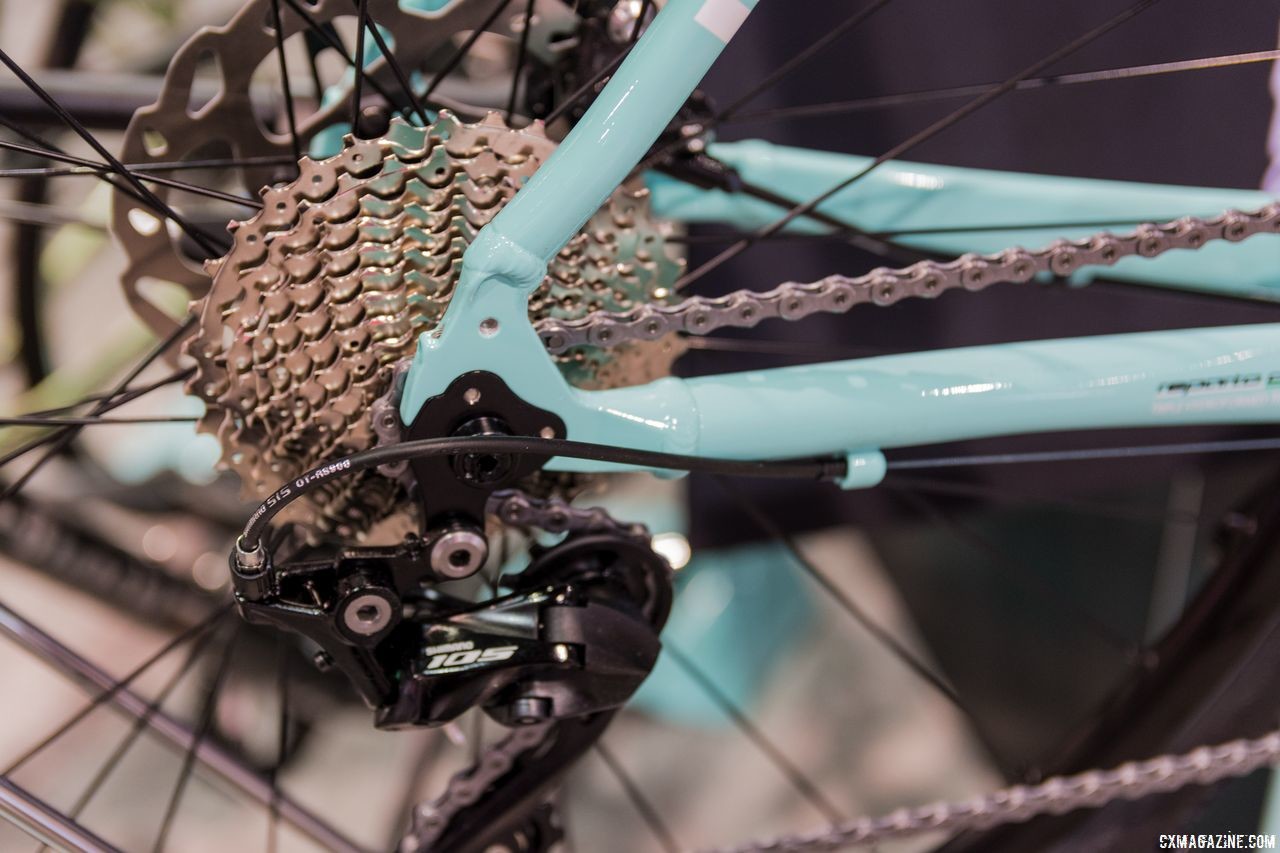 The higher-end build of the Impulso All Road comes with Shimano 105 components. Bianchi Orso, Impulso All Road and E-Road Aria, Interbike 2018. © C. Lee / Cyclocross Magazine